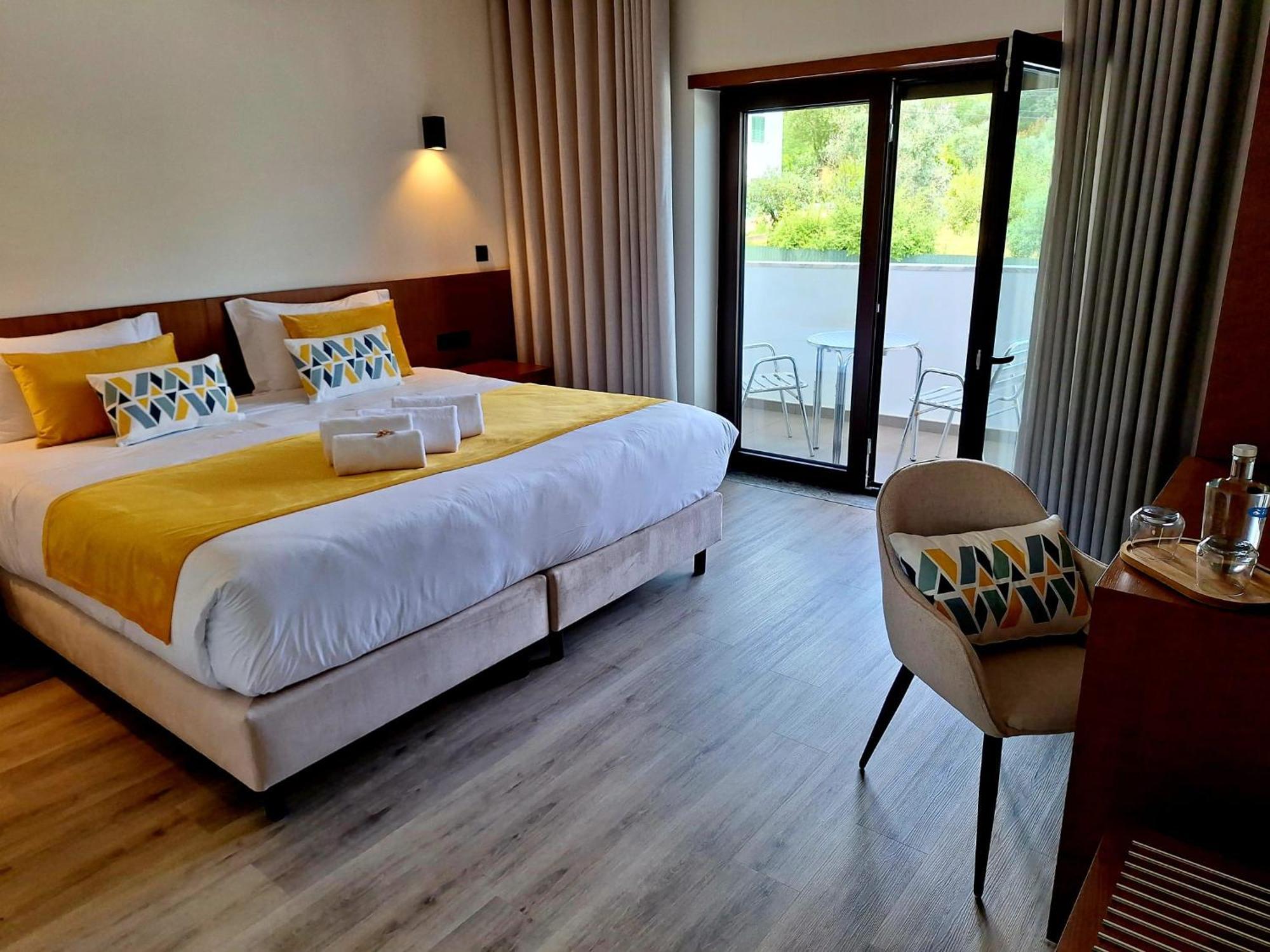 3M Hostel & Suites Alvaiazere Bagian luar foto