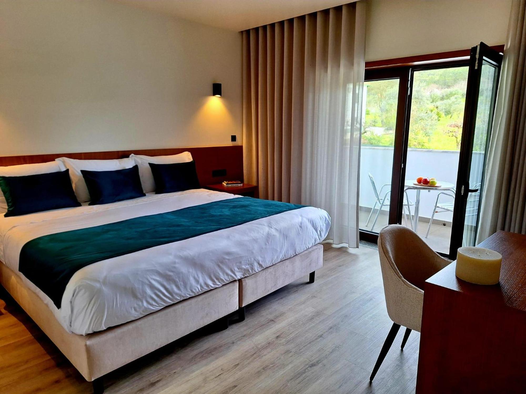 3M Hostel & Suites Alvaiazere Bagian luar foto